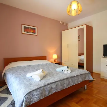 Apartment Radojka Mit Terrasse, Nahe Altstadt Poreč